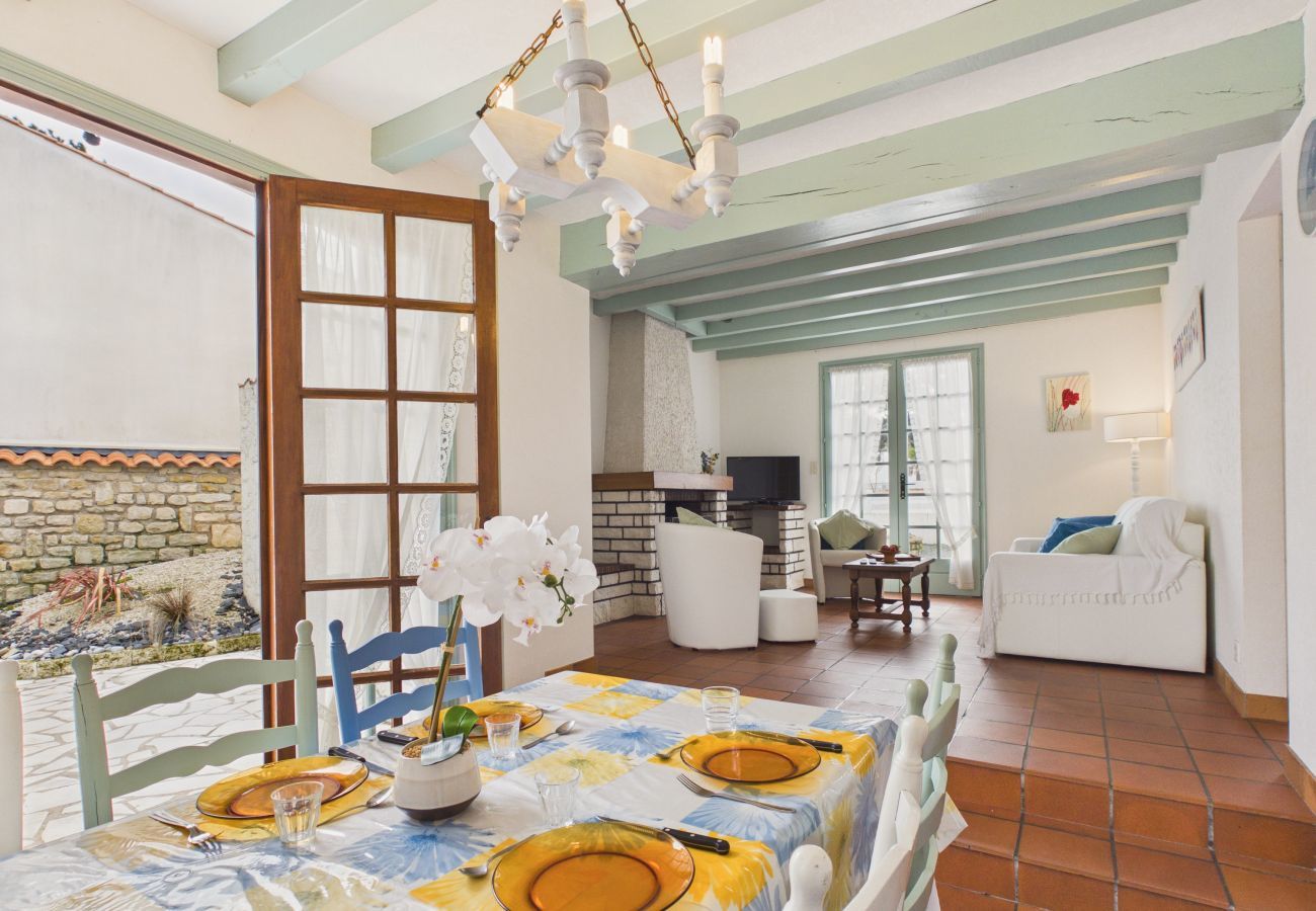 Ferienhaus in Longeville-sur-Mer - Haus für 6 Personen mit Garten und Terrasse