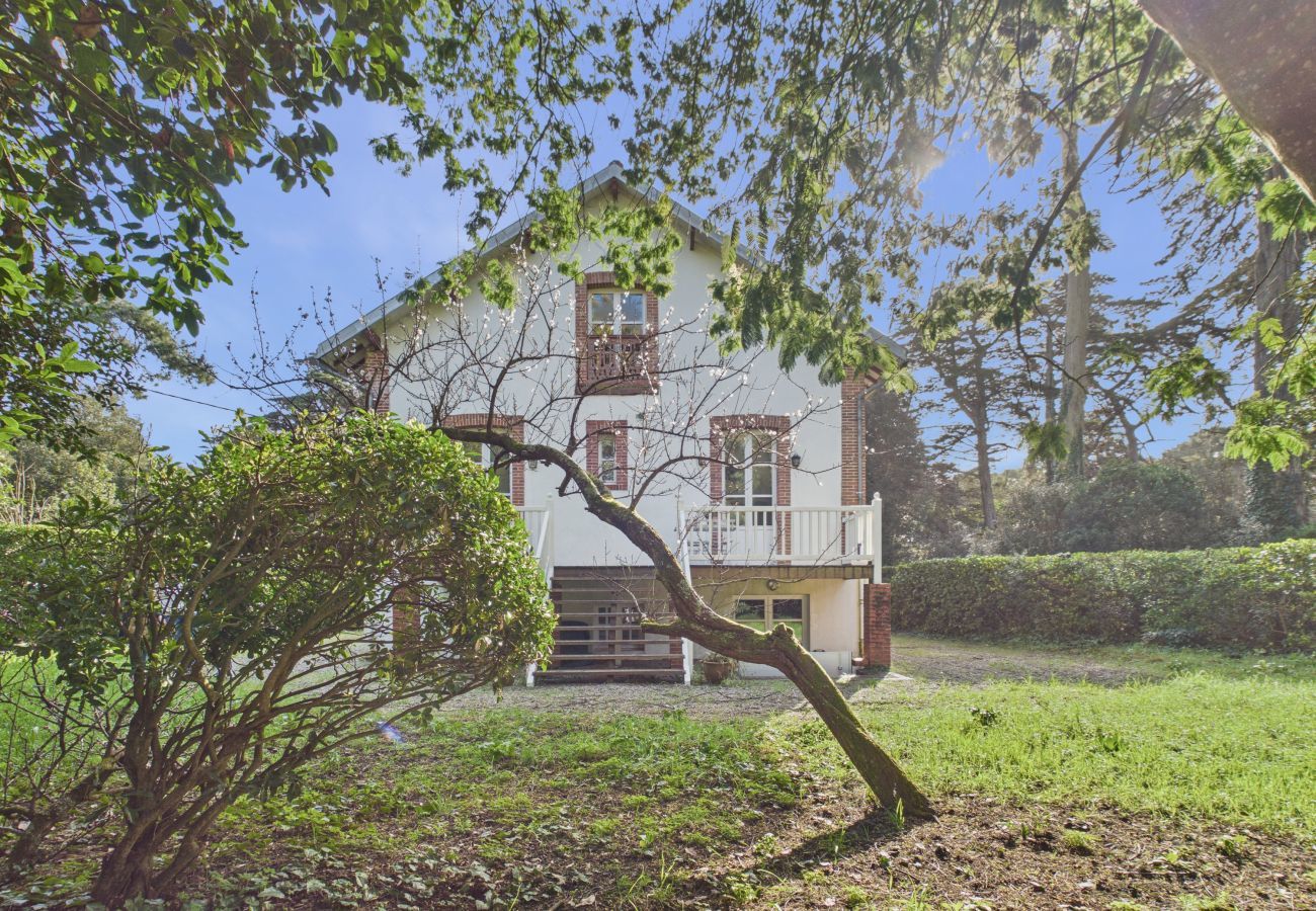 Ferienhaus in Noirmoutier-en-l´Ile - Haus für 10 mit Garten, 300 m vom Strand entfernt