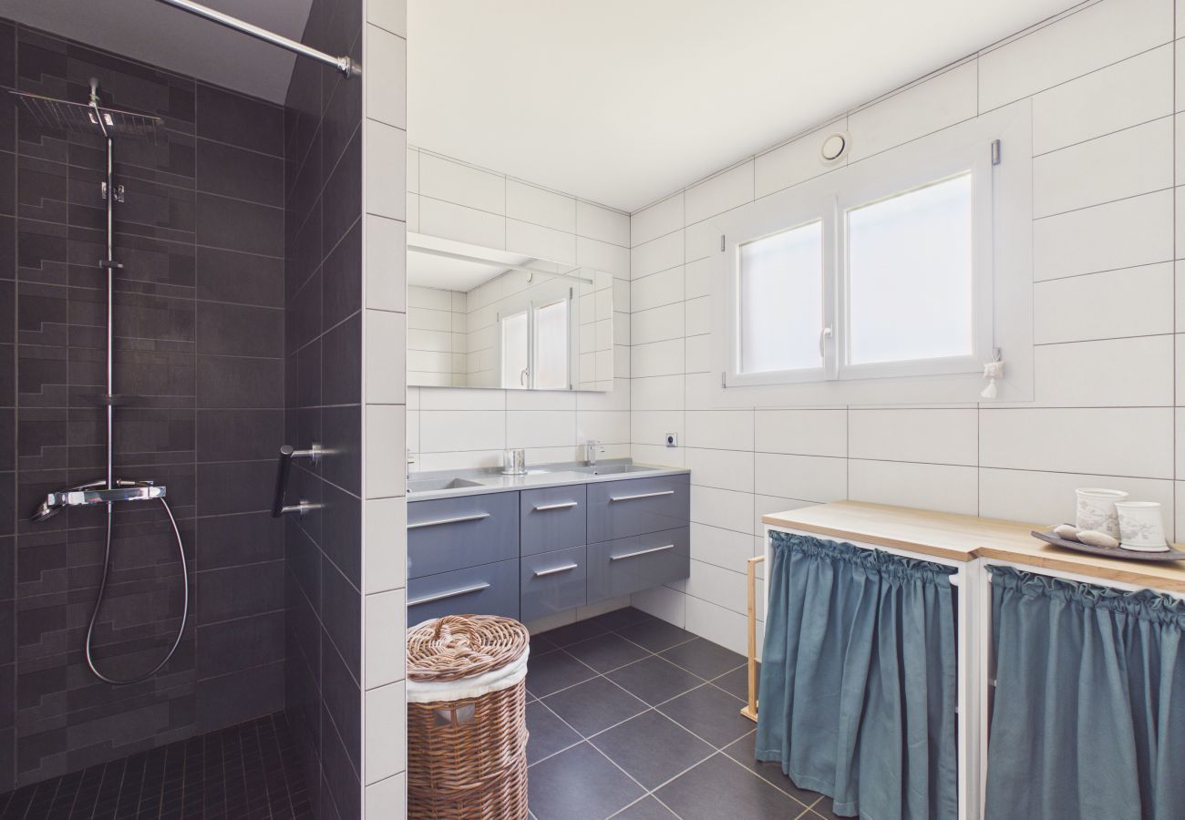 Ferienhaus in Andernos-les-Bains - Schönes Familienhaus mit Garten für 6