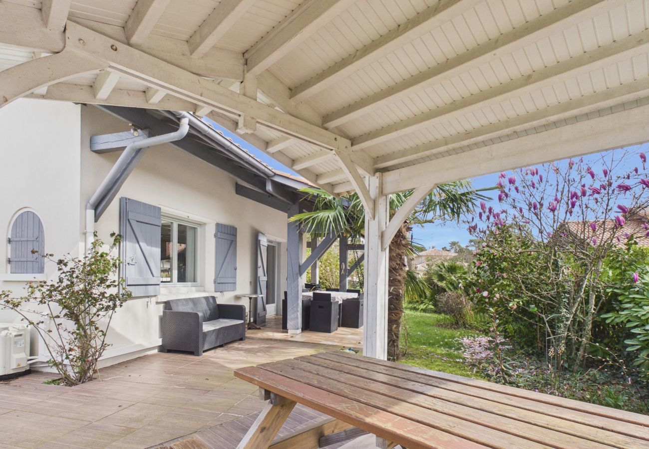 Ferienhaus in Andernos-les-Bains - Schönes Familienhaus mit Garten für 6