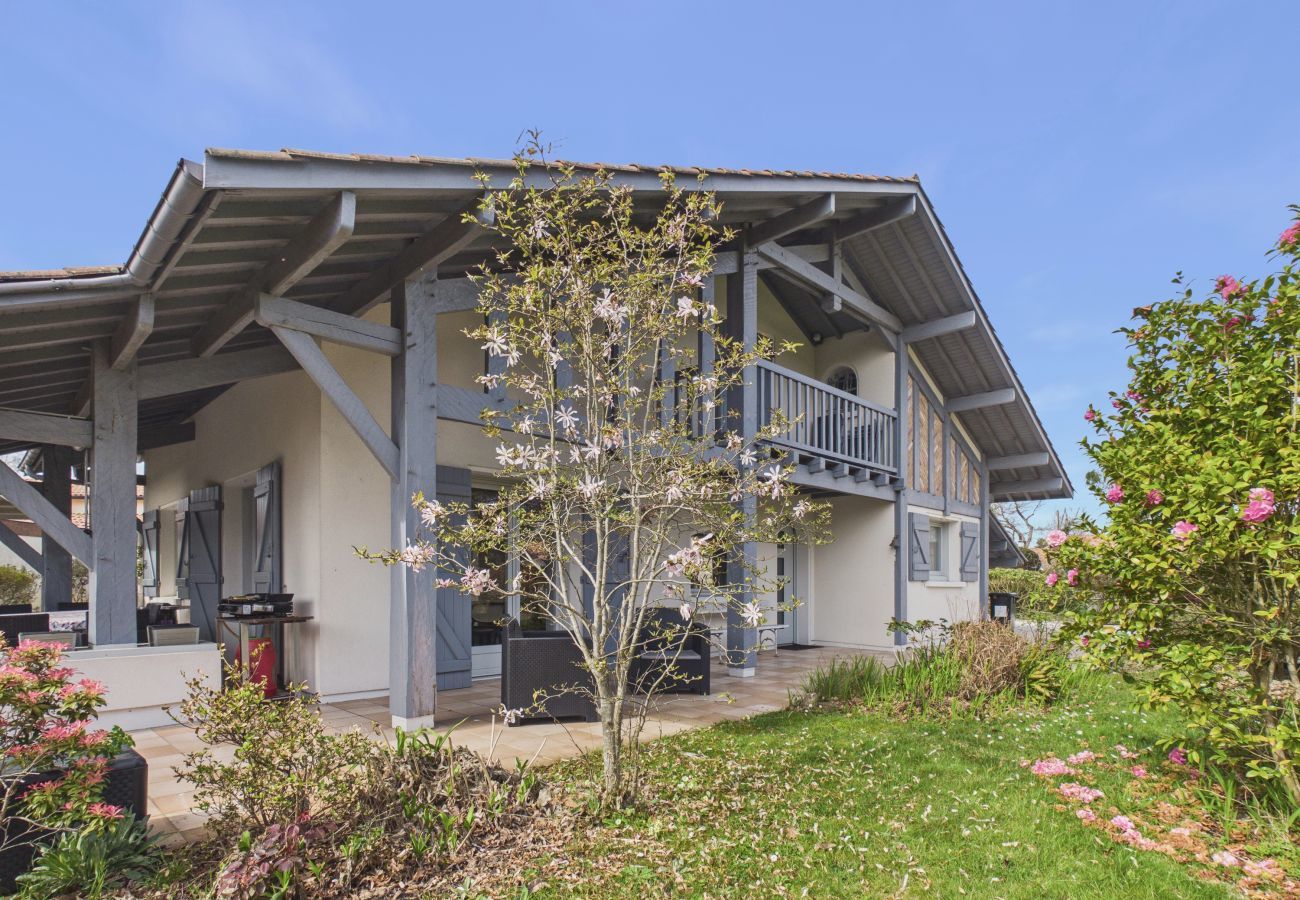 Ferienhaus in Andernos-les-Bains - Schönes Familienhaus mit Garten für 6