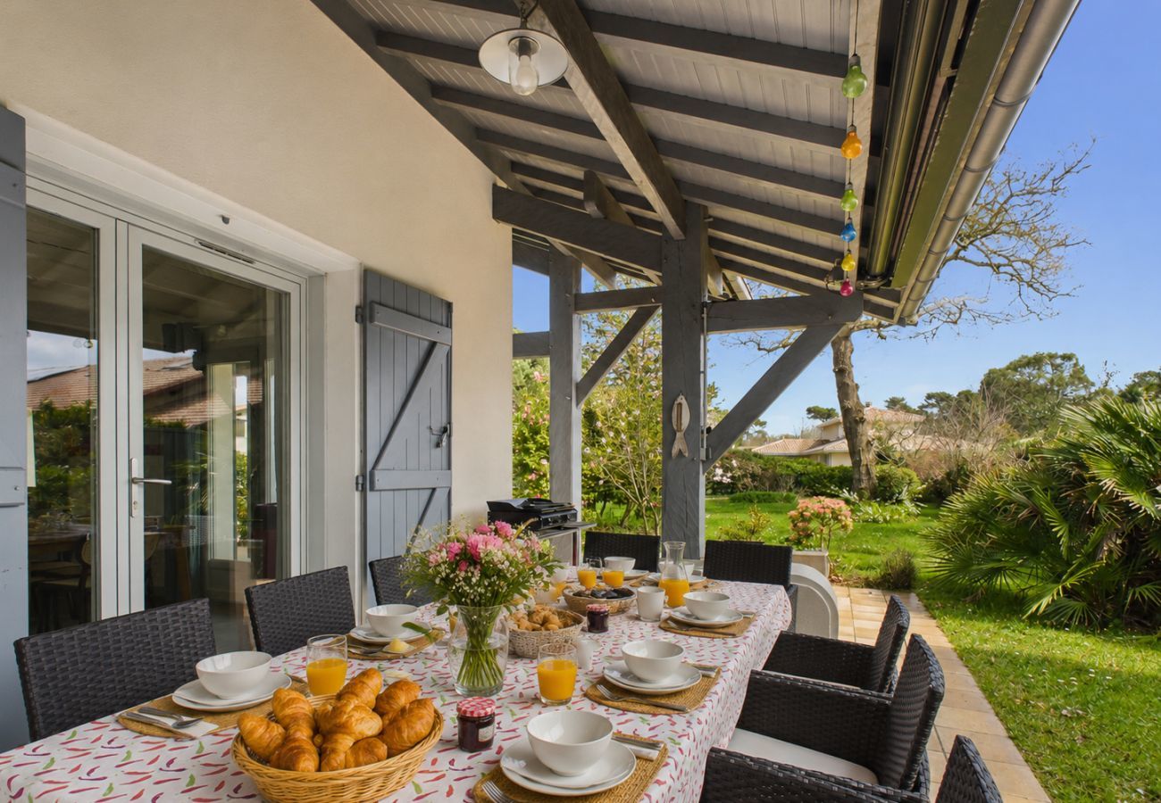 Ferienhaus in Andernos-les-Bains - Schönes Familienhaus mit Garten für 6