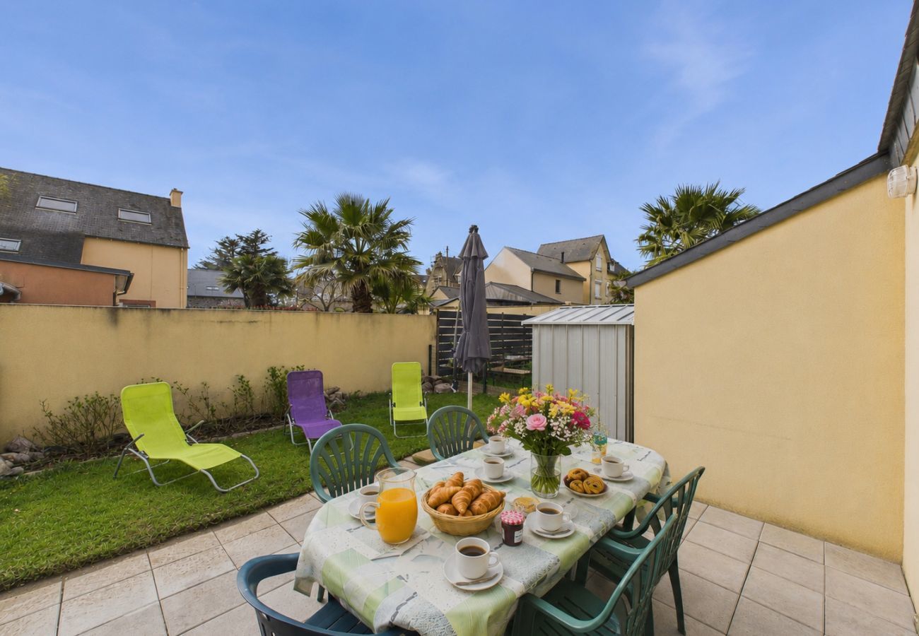 Ferienhaus in Pléneuf-Val-André - 700 m zum Strand – Haus für 5 mit Garten
