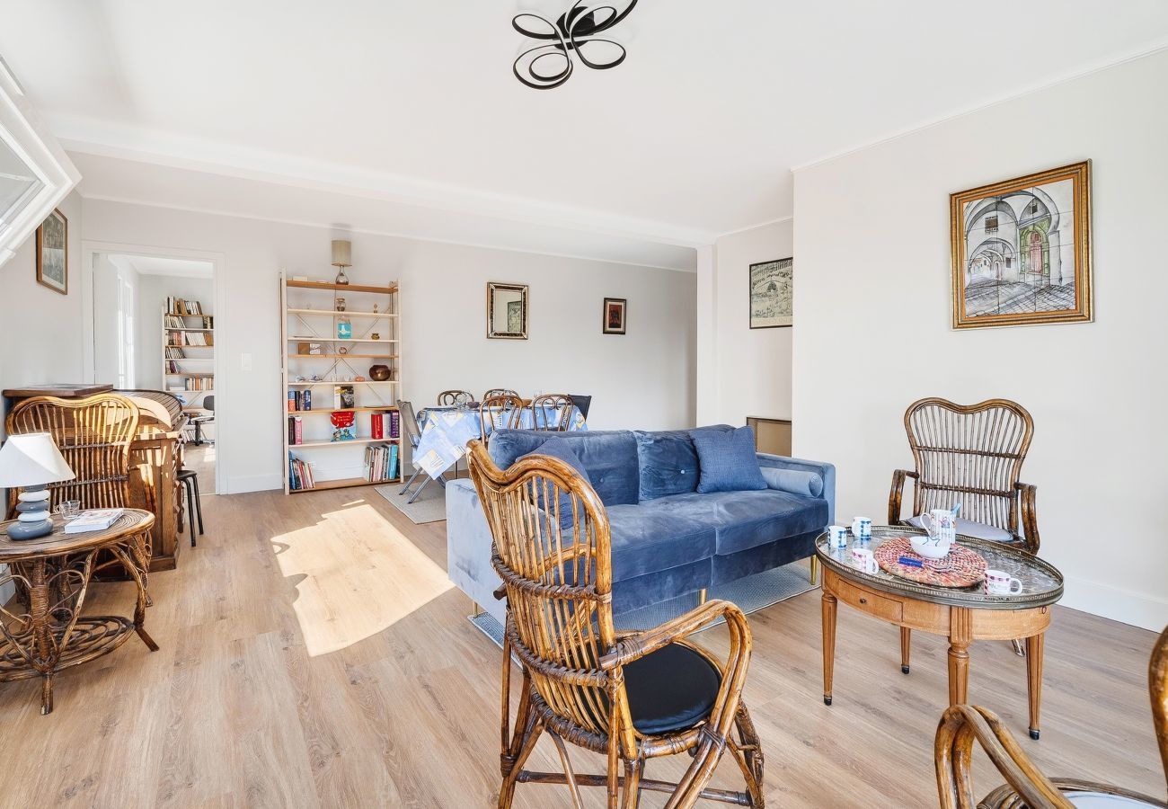 Ferienwohnung in Dinard - Atemberaubender Meer- und Strandblick für 6