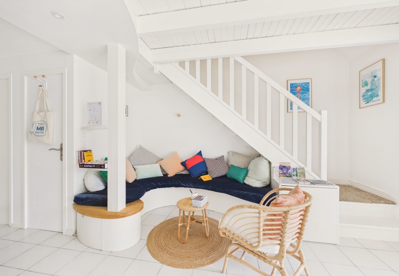 Ferienhaus in Fouesnant - 800 m zum Strand, 2 Erw. & 2 Kinder, Garten