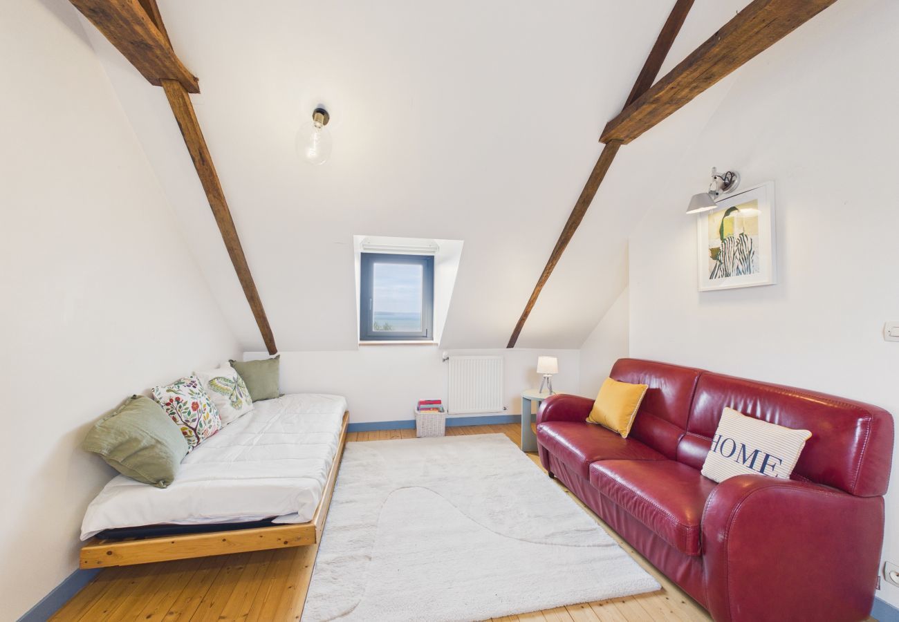 Ferienhaus in Lamballe - Meerblick und großer Garten, 200 m vom Strand