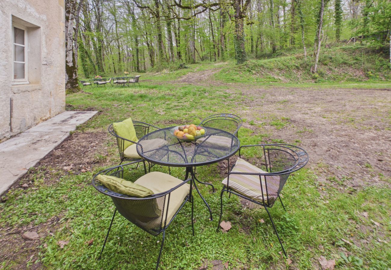 Landhaus in Fanlac - Typisches Ferienhaus für 11 mit Pool & Garten