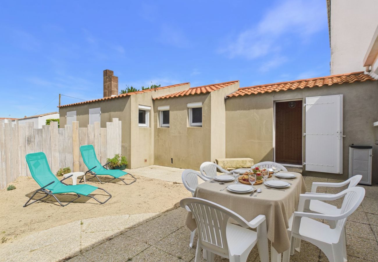 Ferienhaus in La Guérinière - Haus für 6 mit Garten, 50 m vom Meer