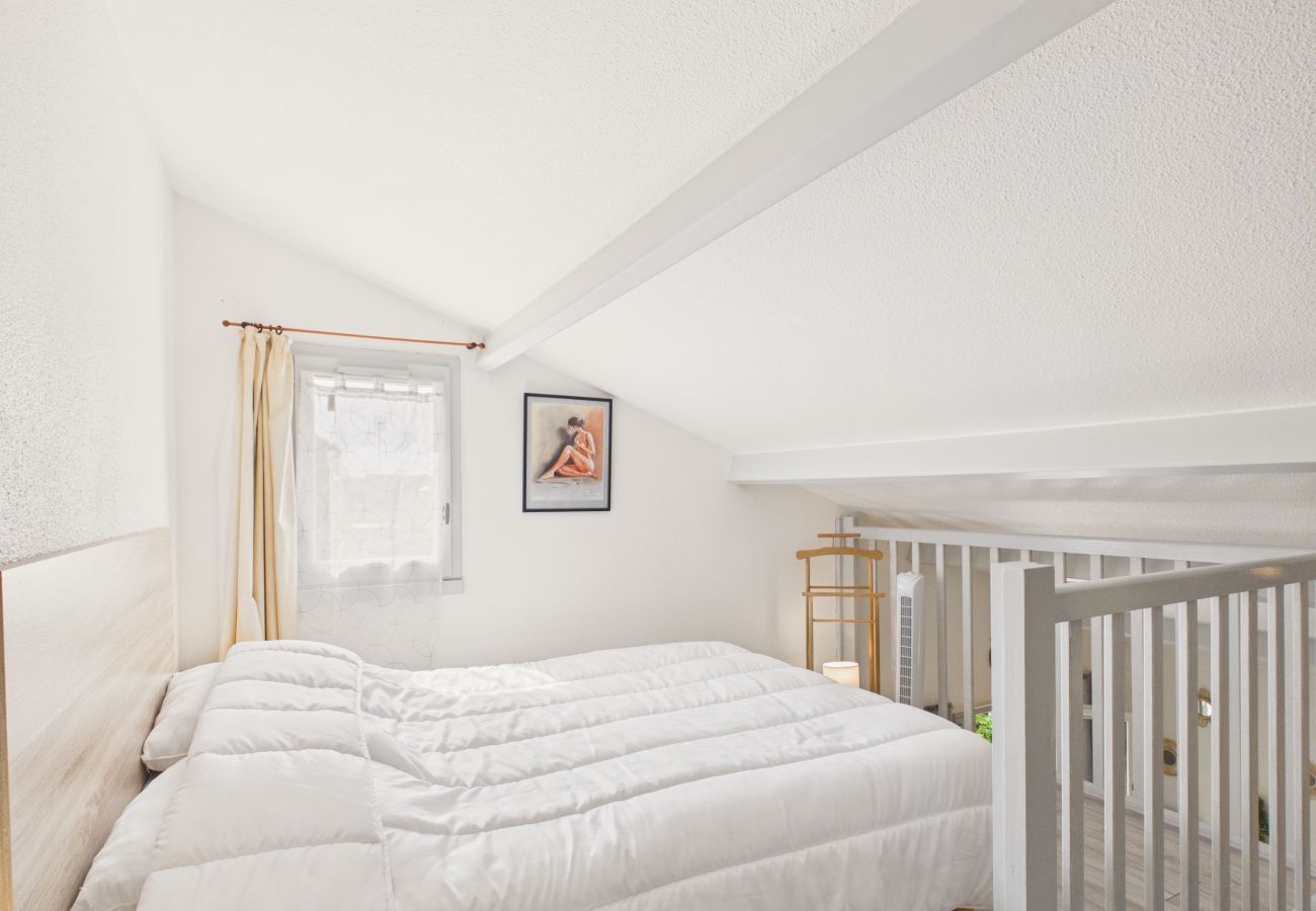 Ferienhaus in Saint-Vincent-sur-Jard - 950 m vom Meer entfernt, Haus mit Garten und Pool