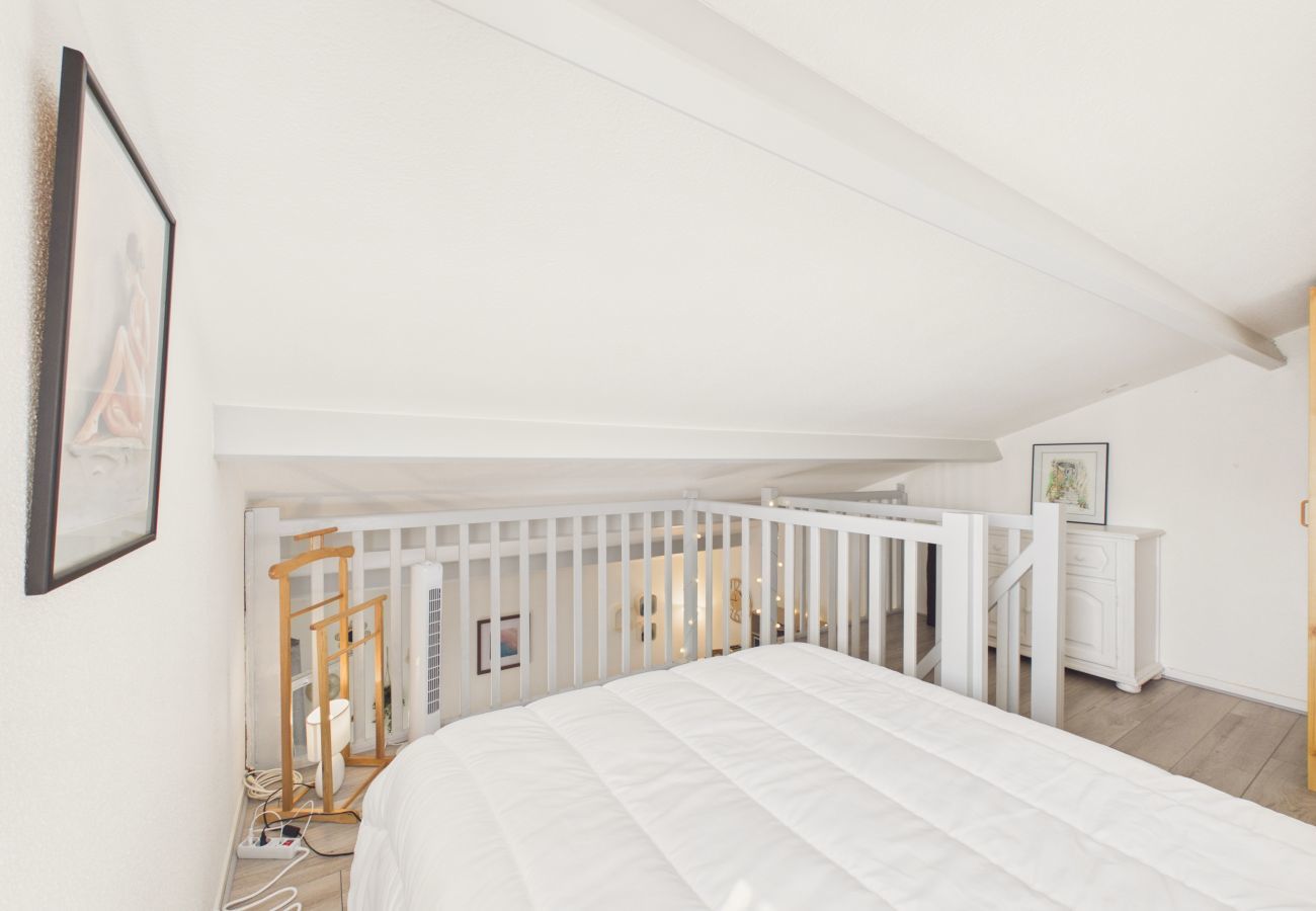 Ferienhaus in Saint-Vincent-sur-Jard - 950 m vom Meer entfernt, Haus mit Garten und Pool