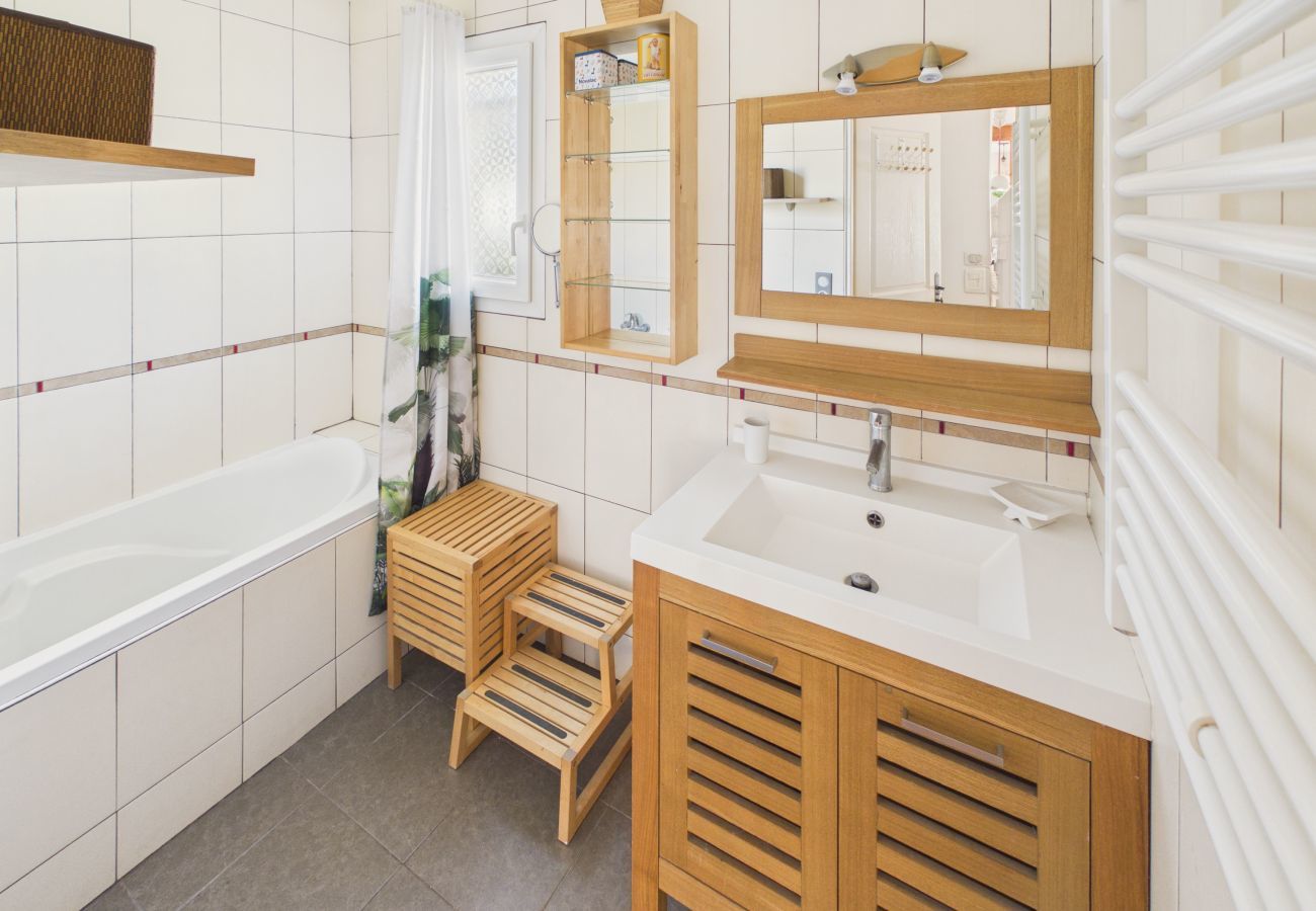 Ferienhaus in Proissans - Charmantes Familienhaus mit Pool für 7