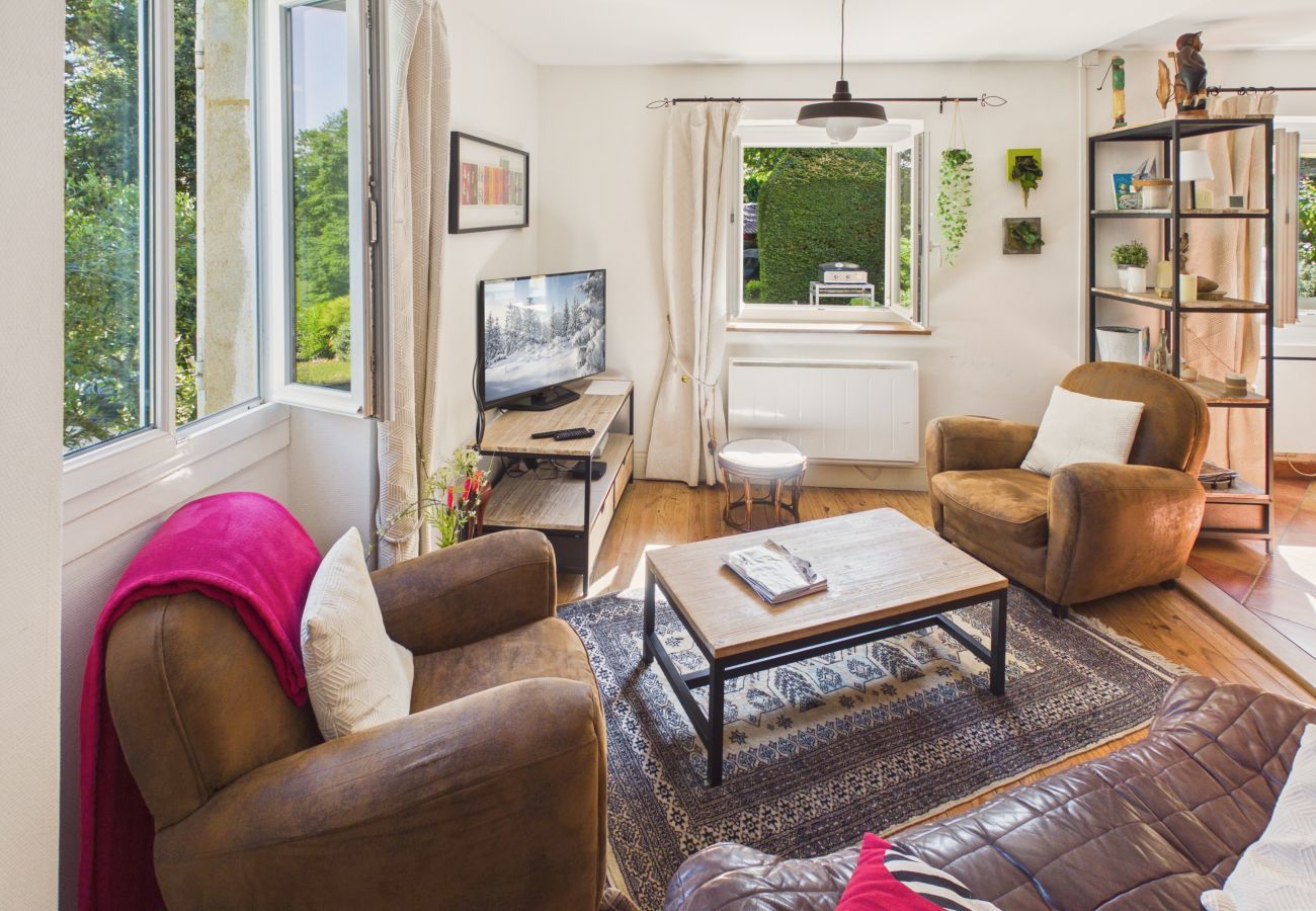 Ferienhaus in Proissans - Charmantes Familienhaus mit Pool für 7