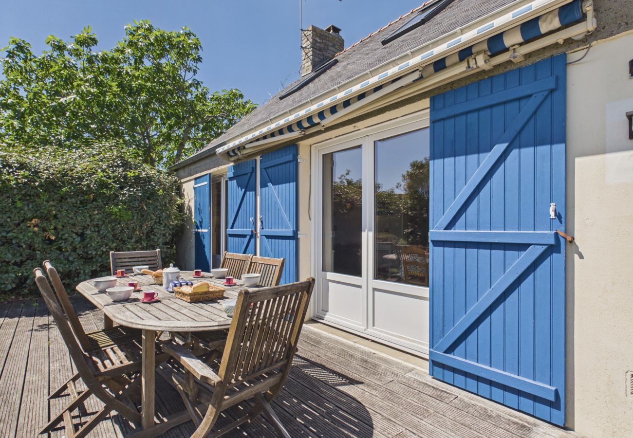 Ferienhaus in Arzon - Haus für 12, 950m vom Strand