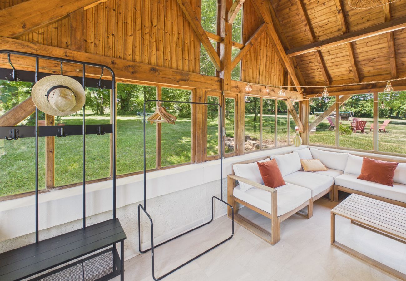 Ferienhaus in Rouffignac-Saint-Cernin-de-Reilhac - Haus für 6: Garten und Veranda