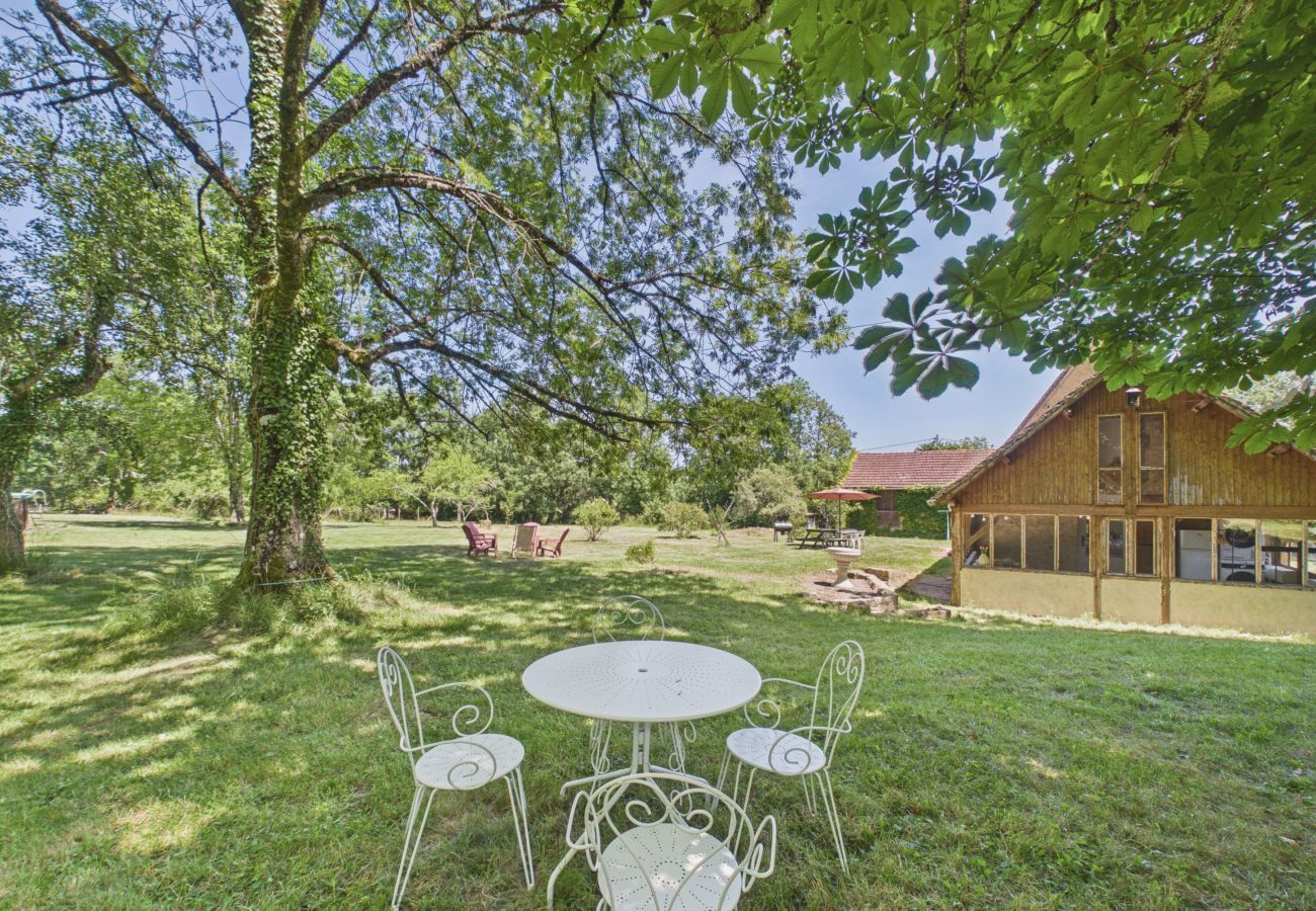 Ferienhaus in Rouffignac-Saint-Cernin-de-Reilhac - Haus für 6: Garten und Veranda