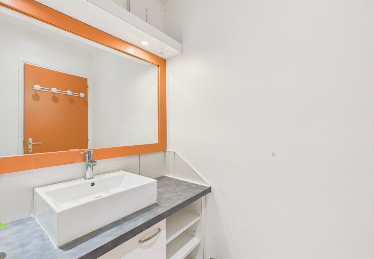 Ferienhaus in Les Anses-d´Arlet - 100 m vom Meer – Haus für 3 Personen mit Grill