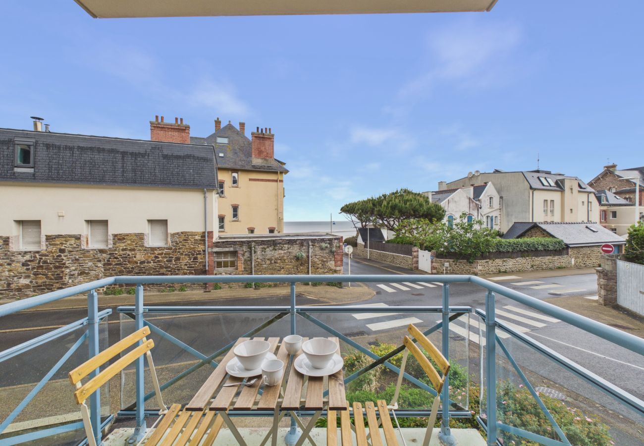 Ferienwohnung in Pléneuf-Val-André - Meerblick, Strand nebenan, Wohnung für 4