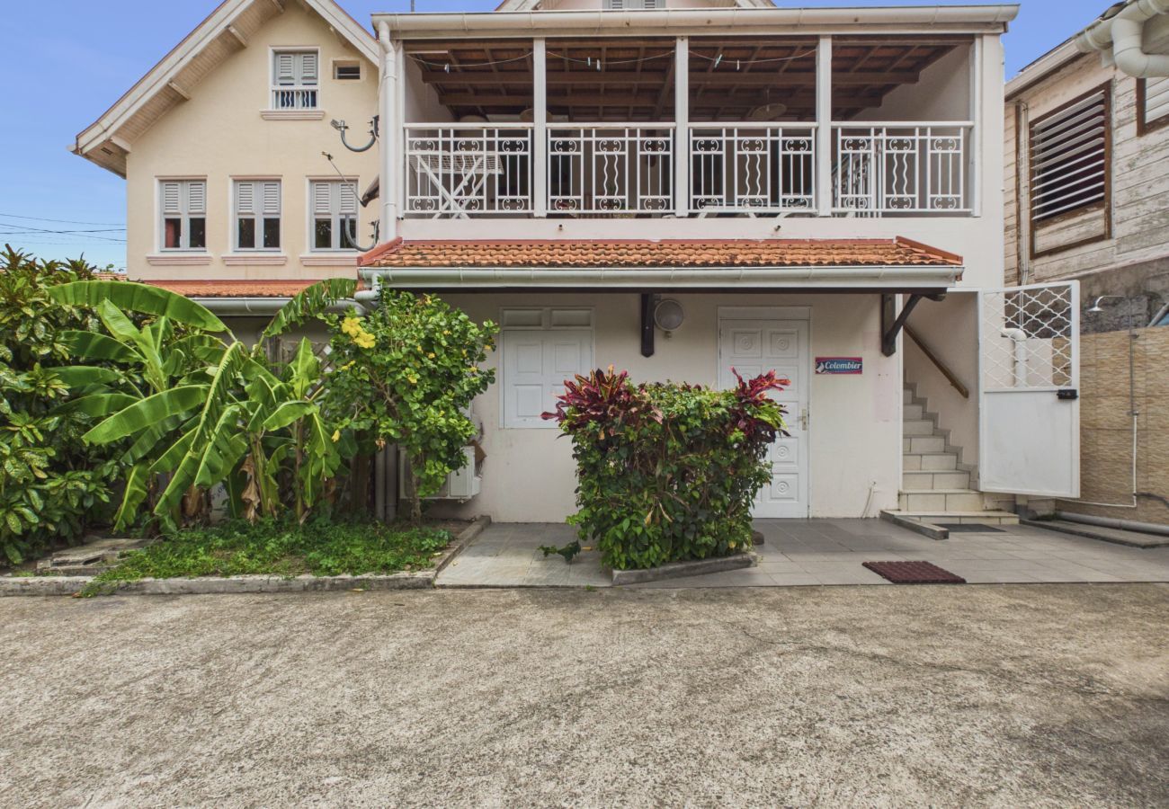Ferienwohnung in Les Anses-d´Arlet - 100 m vom Meer – Apartment Terrasse – 5 Personen