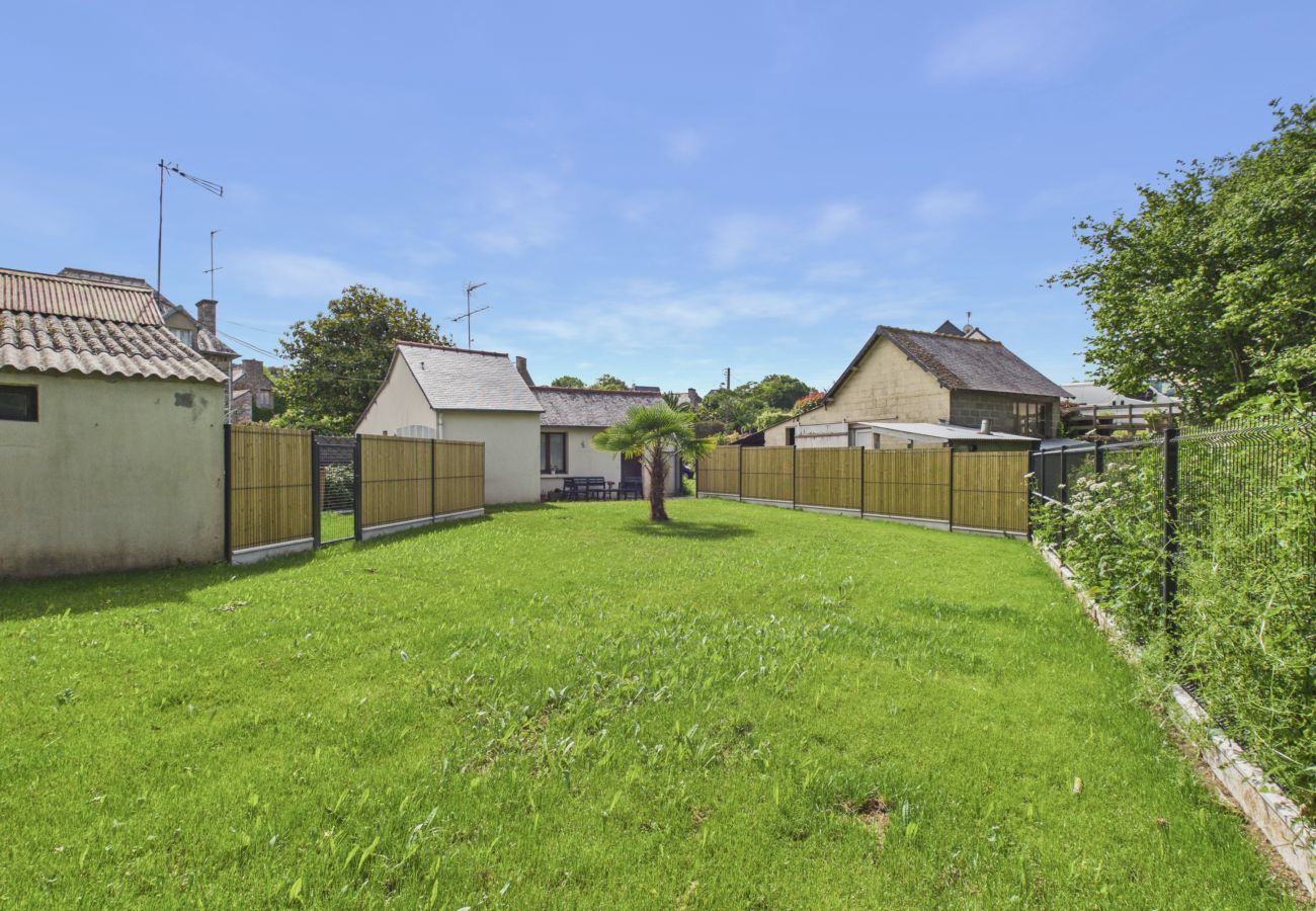Ferienhaus in Pléneuf-Val-André - Haus und Garten in Strandnähe für 4
