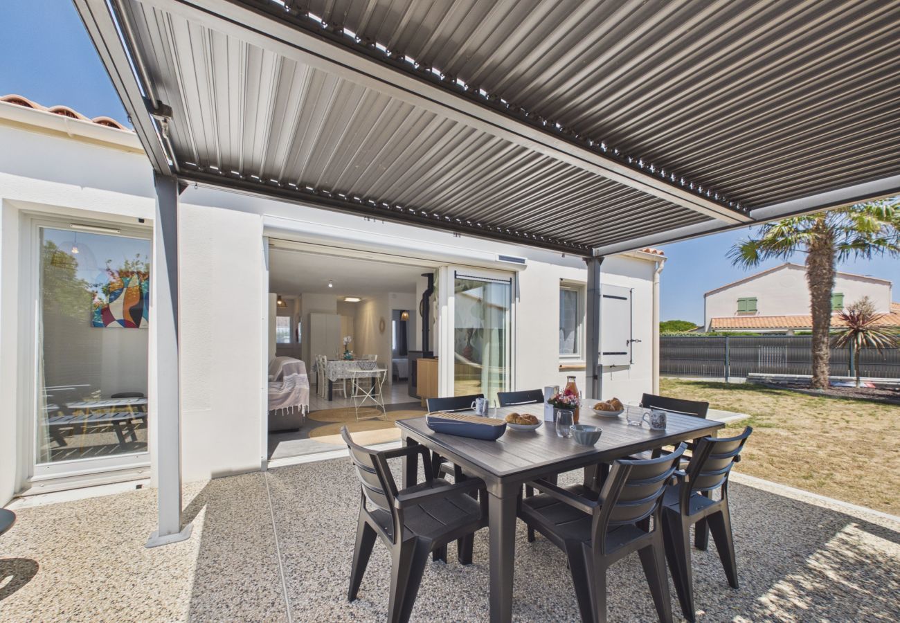Ferienhaus in La Tranche-sur-Mer - Haus für 4 mit Garten & Terrasse am Strand