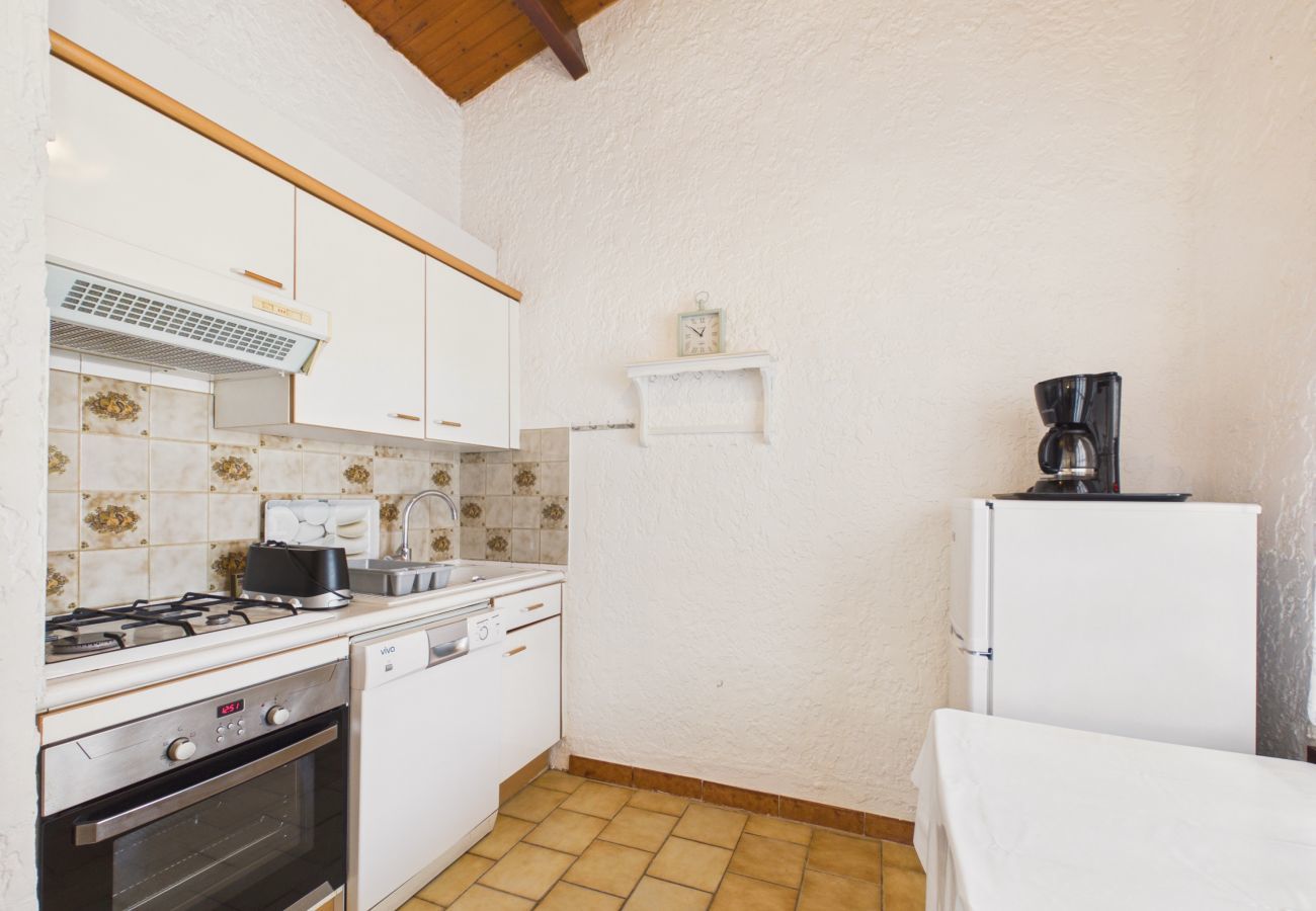 Ferienhaus in Rivedoux-Plage - Urlaub für 2, 50m Strand, Garten & BBQ