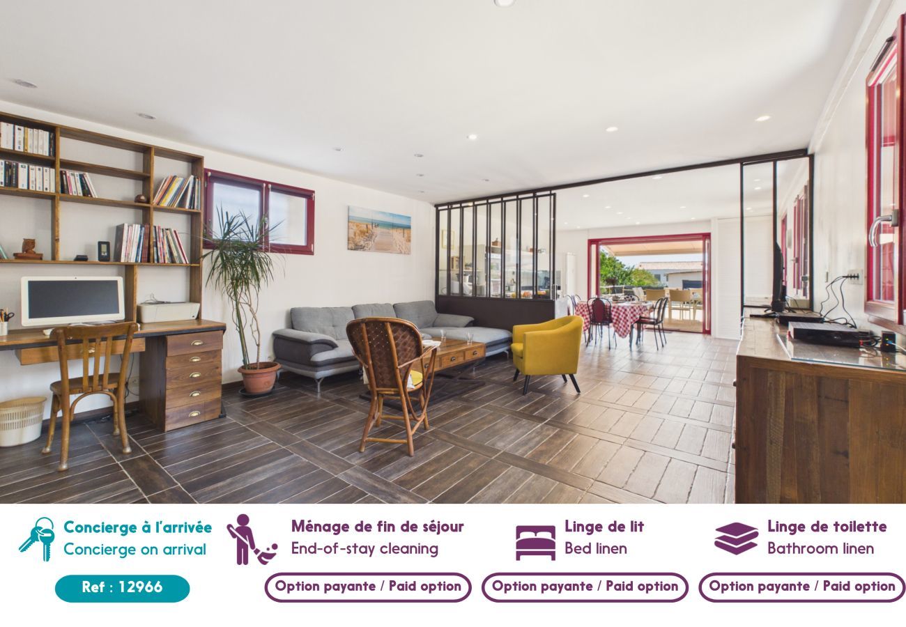 Ferienhaus in Longeville-sur-Mer - Familienhaus für 8 – Garten & Grill