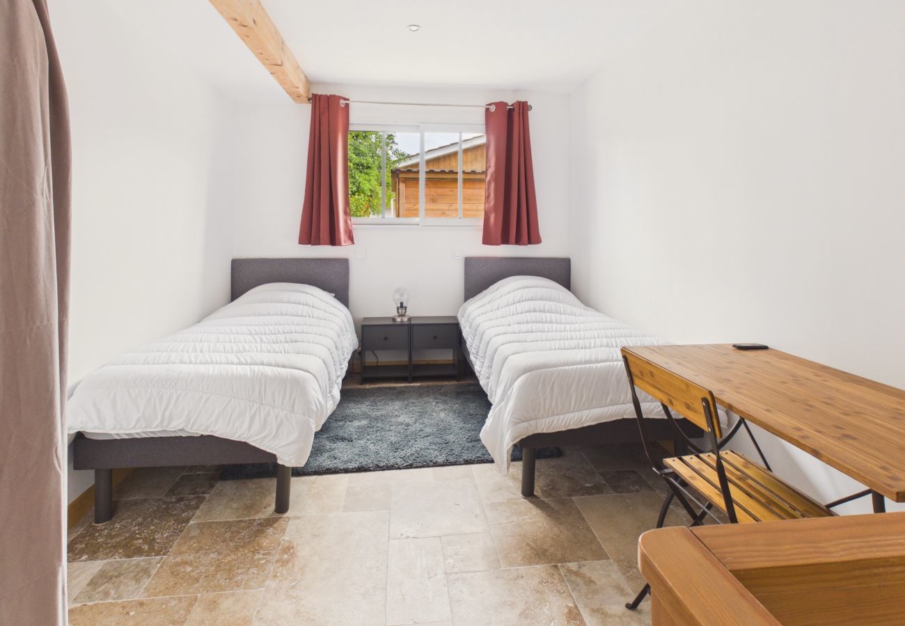 Ferienhaus in Lanton - Pool, Garten & Kinderspiele – Haus für 6