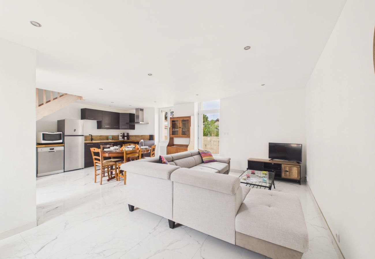 Doppelhaushälfte in Saint-Brevin-les-Pins - Maison et jardin – Zentrum & Strand – 5 Pers