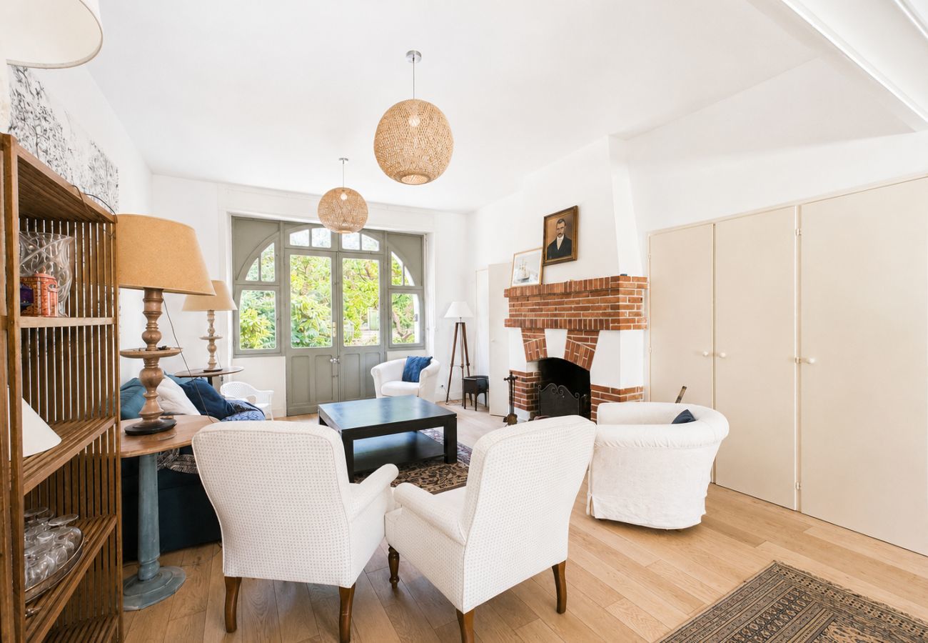 Ferienhaus in Noirmoutier-en-l´Ile - Strand 200m, Haus 8P, Garten & BBQ