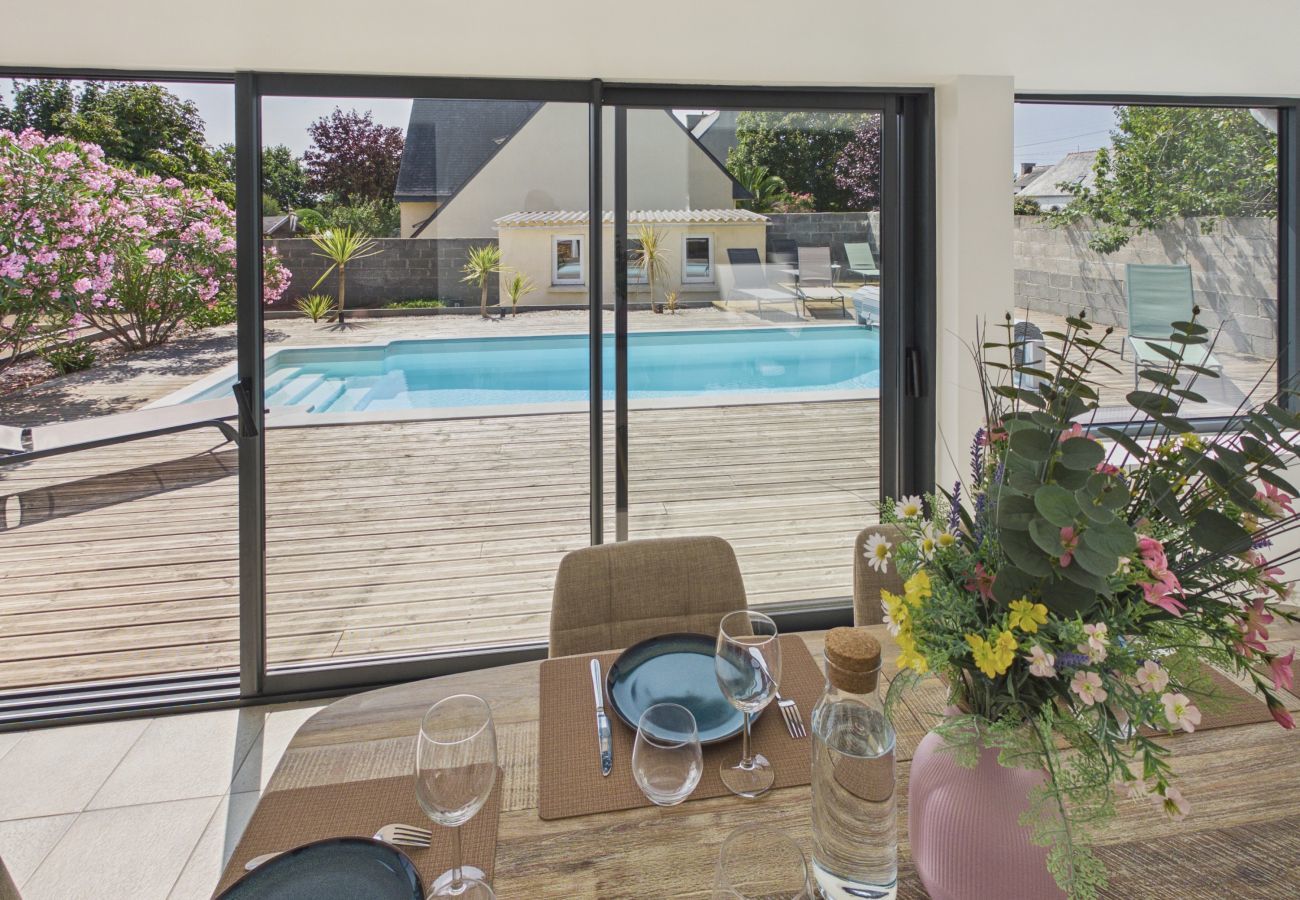 Ferienhaus in Plomeur - Haus für 6, Pool, Boule & Tischkicker