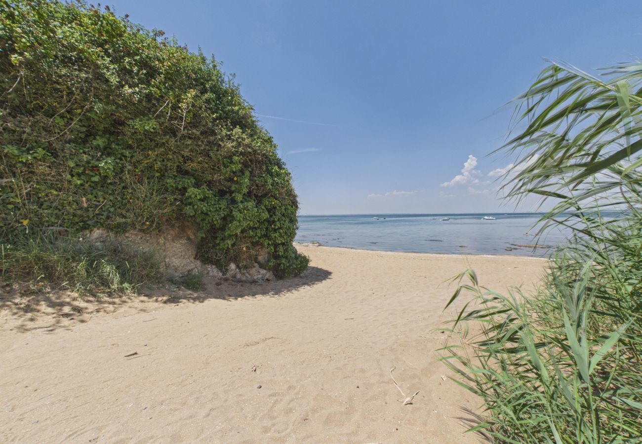 Ferienhaus in La Plaine-sur-Mer - Haus für 3 nahe Strand, Garten & Grill