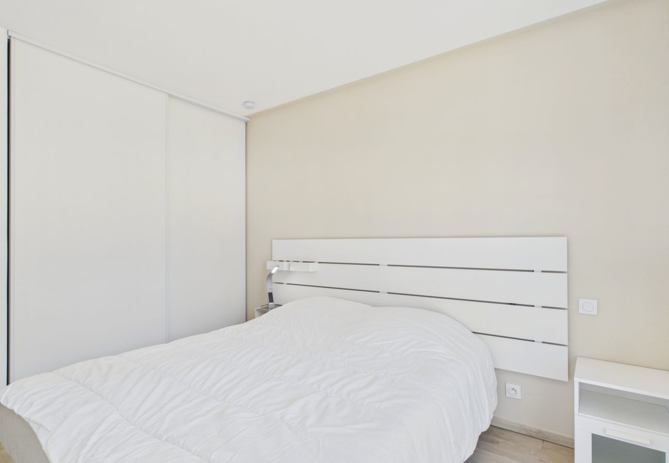 Ferienhaus in Plouguerneau - Haus für 4, Whirlpool & Garten, Strand 200 m entfernt