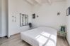 House in La Flotte - Villa for 10 with swimming pool, La Flotte en Ré