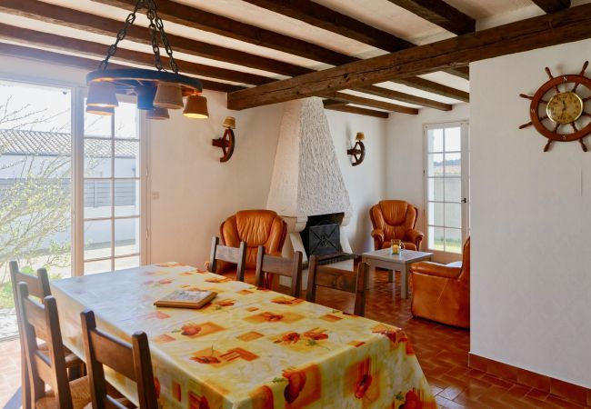 House in Noirmoutier-en-l´Ile - House for 4 - Garden - 400m from Lutins beach House in Noirmoutier-en-l´Ile - House for 4 - Garden - 400m from Lutins beach