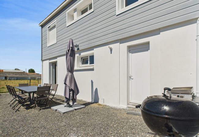 House in Saint-Gilles-Croix-de-Vie - A large holiday home for 10 close to the sea House in Saint-Gilles-Croix-de-Vie - A large holiday home for 10 close to the sea