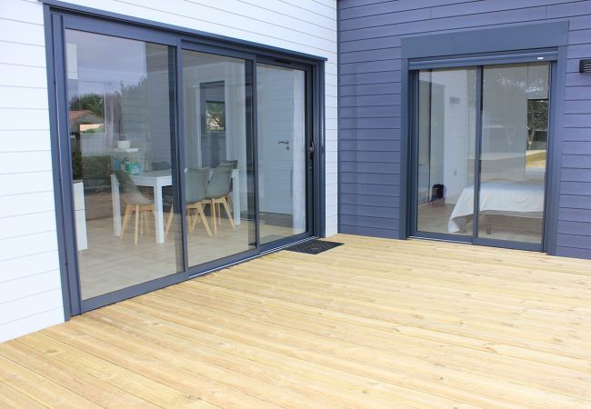 Chalet in St. Hilaire de Riez - Chalet for 6, estate with swimming pool Chalet in St. Hilaire de Riez - Chalet for 6, estate with swimming pool