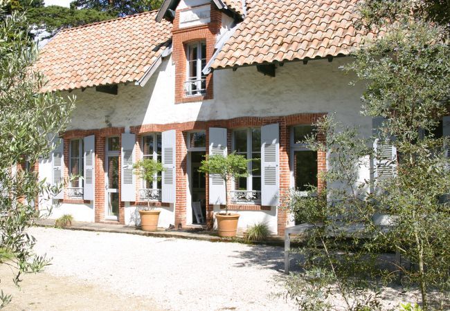 House in Noirmoutier-en-l´Ile - Traditional villa for 8 - 550m from the beach House in Noirmoutier-en-l´Ile - Traditional villa for 8 - 550m from the beach