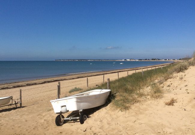 House in La Guérinière - House for 4 adults and 4 children – 250 m to the beach House in La Guérinière - House for 4 adults and 4 children – 250 m to the beach