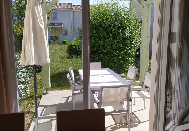 Terraced House in Talmont-Saint-Hilaire - A small house in the Vendée, with access to the swimming pool Terraced House in Talmont-Saint-Hilaire - A small house in the Vendée, with access to the swimming pool