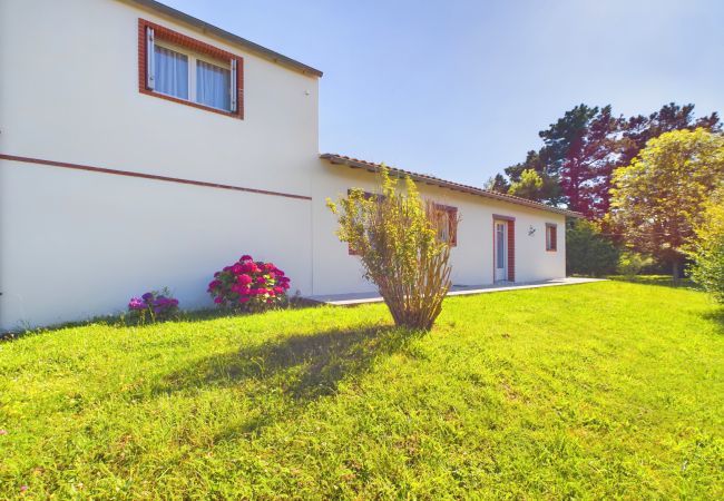 House in Brem-sur-Mer - Brem sur Mer - Large house for 9- 4 bedrooms House in Brem-sur-Mer - Brem sur Mer - Large house for 9- 4 bedrooms