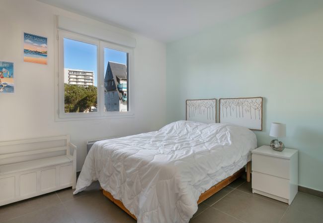 Apartment in La Baule-Escoublac - Seafront, flat for 4 Apartment in La Baule-Escoublac - Seafront, flat for 4