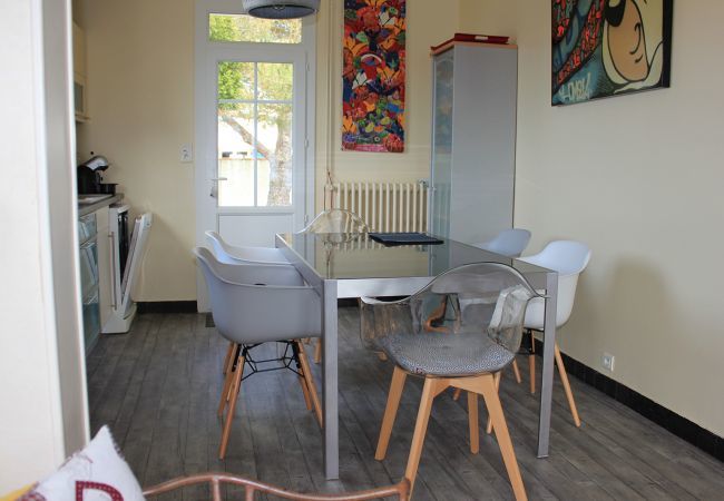 House in St. Hilaire de Riez - Large house for 8 persons, St Hilaire de Riez House in St. Hilaire de Riez - Large house for 8 persons, St Hilaire de Riez