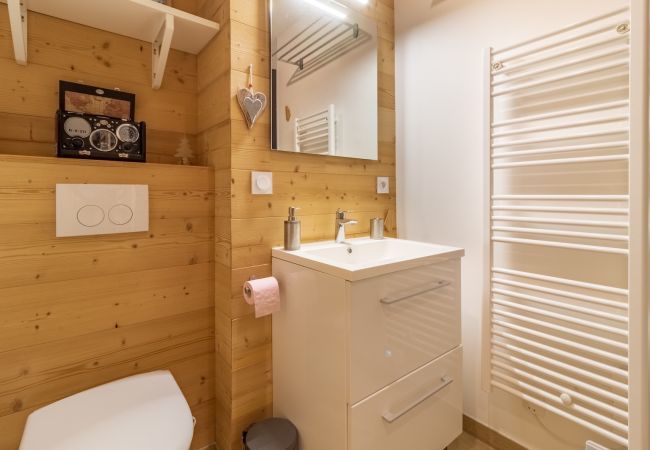 Apartment in Genos - 80m from the slopes - Apart for 4 adults/2 children Apartment in Genos - 80m from the slopes - Apart for 4 adults/2 children