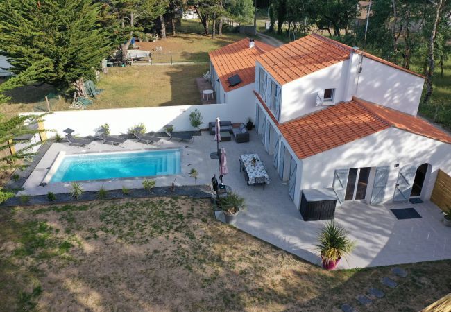 House in Saint-Jean-de-Monts -  Villa with pool for 8 House in Saint-Jean-de-Monts -  Villa with pool for 8