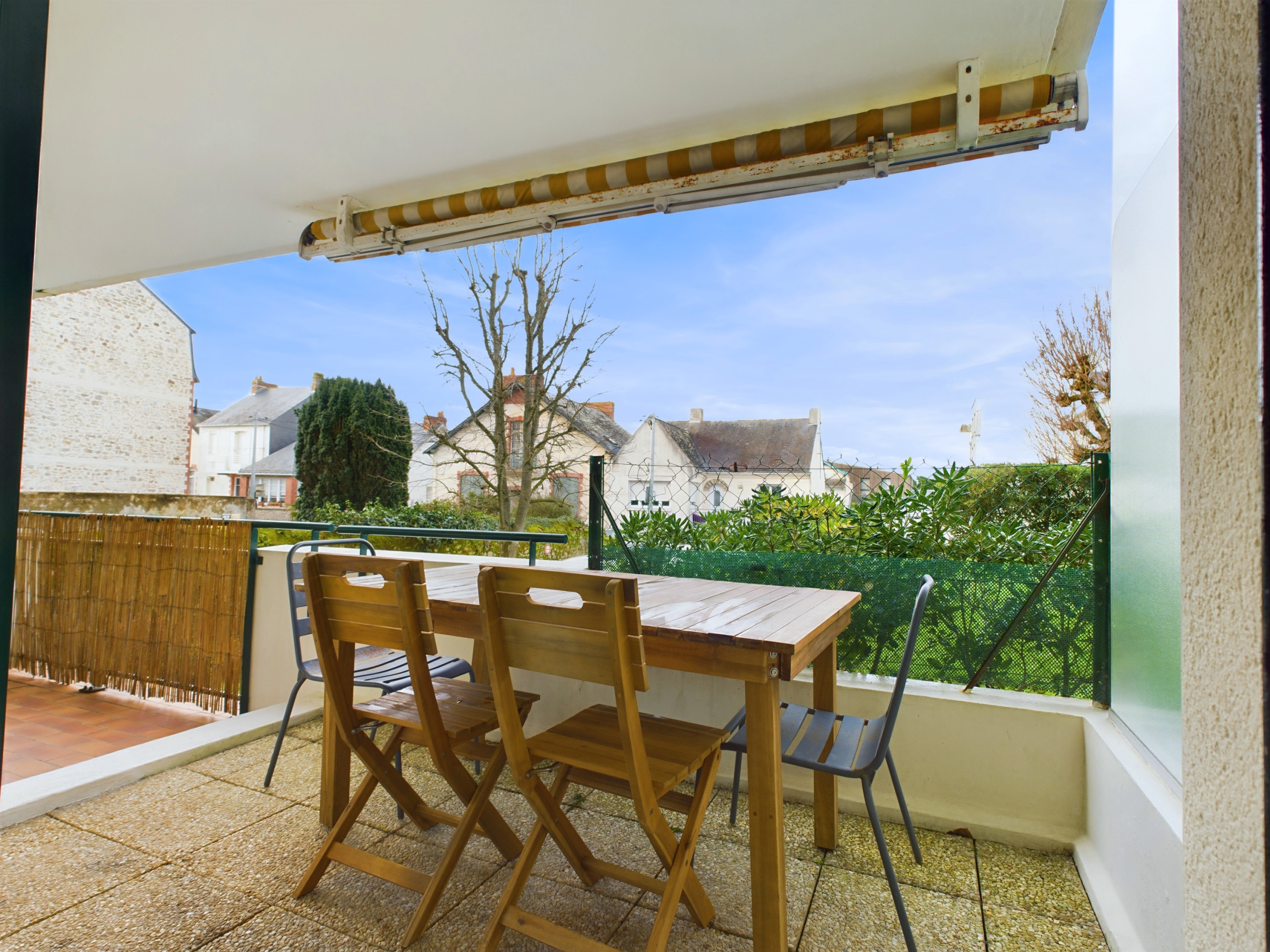  in Le Pouliguen - 850m from the beach, flat for 4