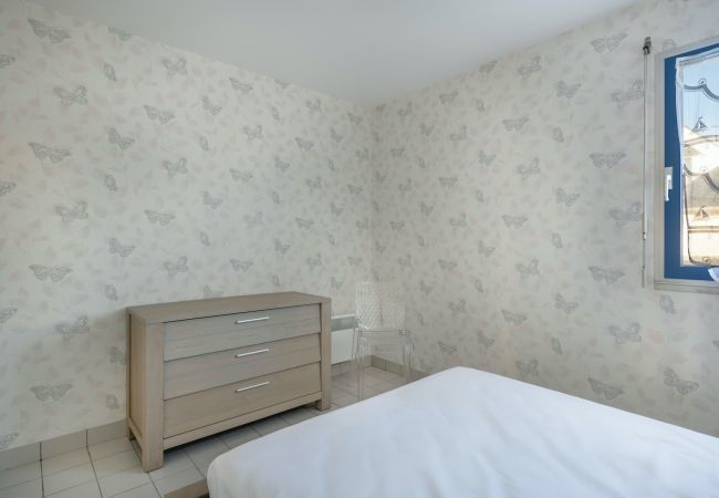 Apartment in Le Croisic - 200m from the beach, seaview for 4 Apartment in Le Croisic - 200m from the beach, seaview for 4