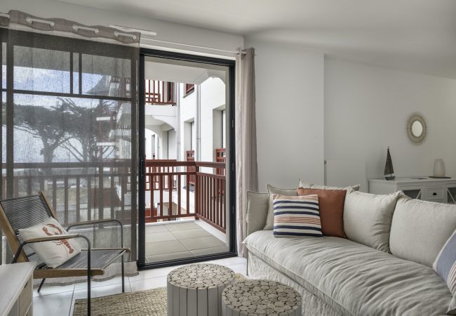Apartment in Pléneuf-Val-André - Facing the sea, lovely flat for 6 Apartment in Pléneuf-Val-André - Facing the sea, lovely flat for 6