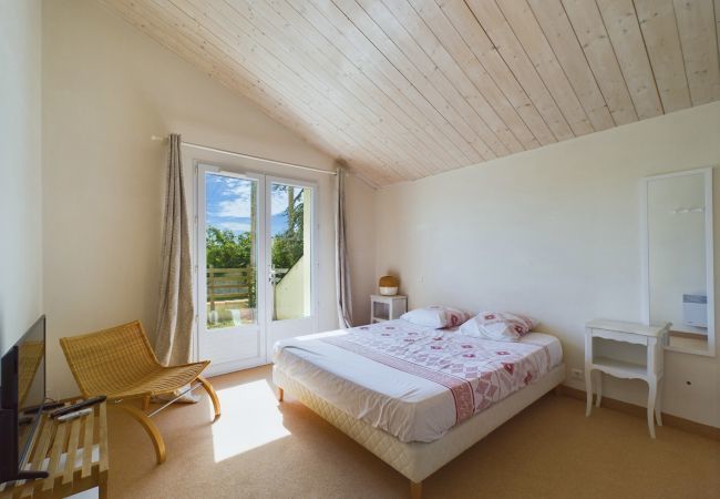 House in Brem-sur-Mer - Nature and discovery for 8 people in Brem-sur-Mer House in Brem-sur-Mer - Nature and discovery for 8 people in Brem-sur-Mer