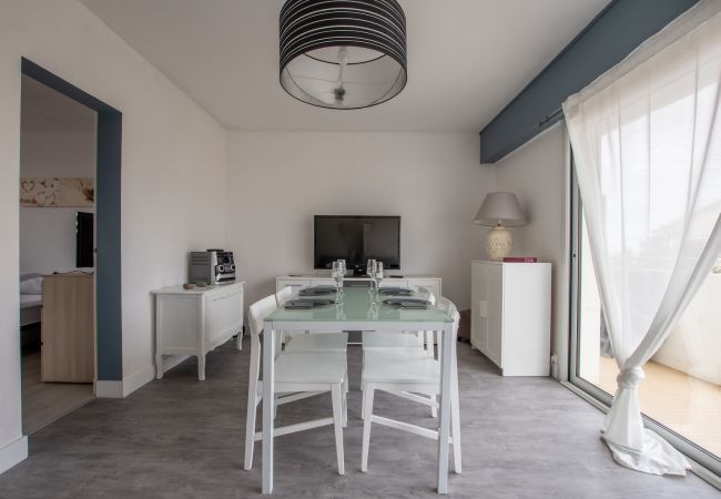 Apartment in Notre-Dame-de-Monts - 50m from the beach, flat for 4 Apartment in Notre-Dame-de-Monts - 50m from the beach, flat for 4