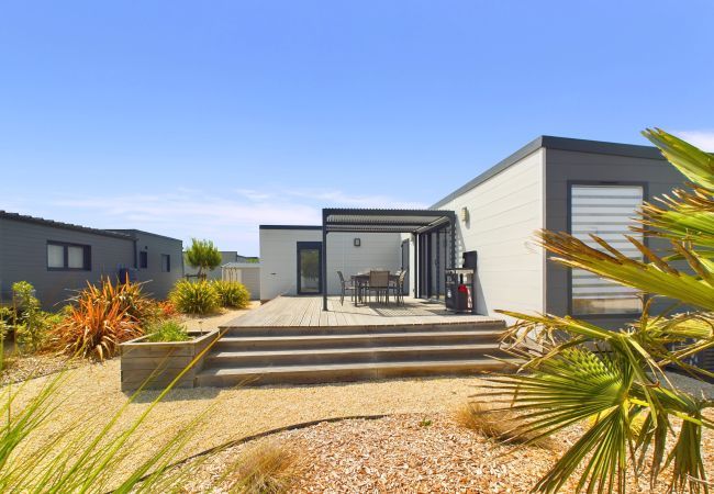 Chalet in Bretignolles-sur-Mer - Chalet for 6, holiday residence with swimming pool  Chalet in Bretignolles-sur-Mer - Chalet for 6, holiday residence with swimming pool